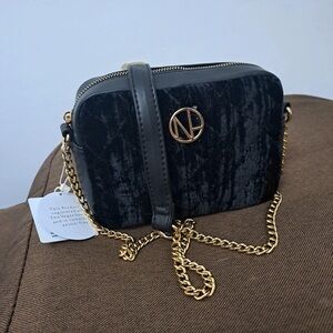 Elegant Black Velvet Crossbody Bag with Gold Chain